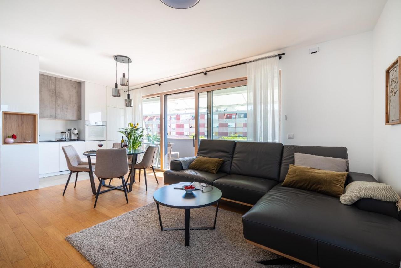 D-Apartment - With Garage And Balcony Zadar Buitenkant foto