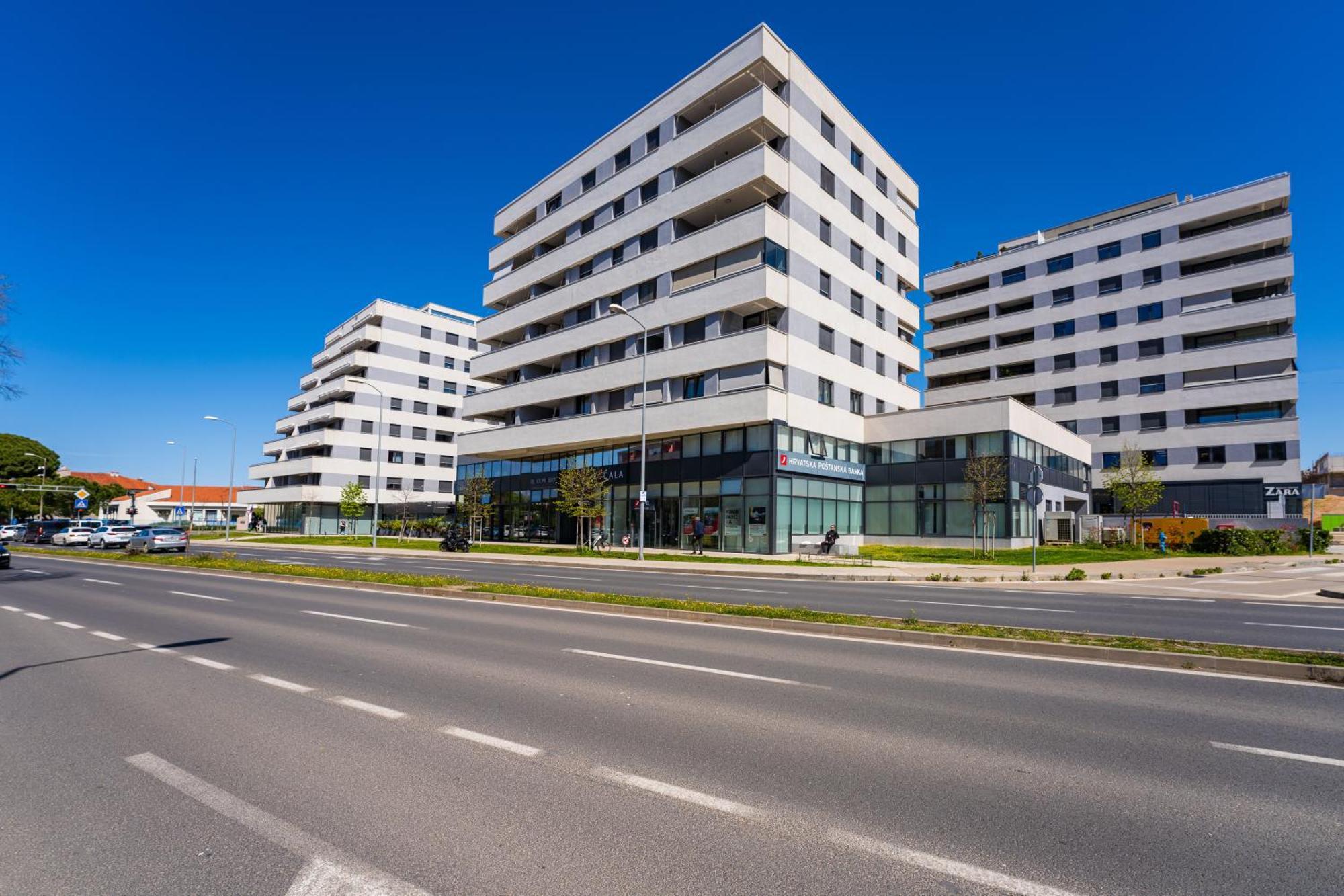 D-Apartment - With Garage And Balcony Zadar Buitenkant foto